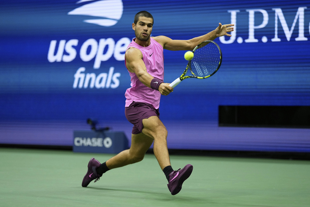 在努力通过 在努力通过